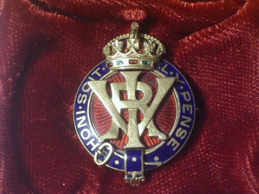 Erinnerungsbrosche verliehen von Königin Viktoria von England